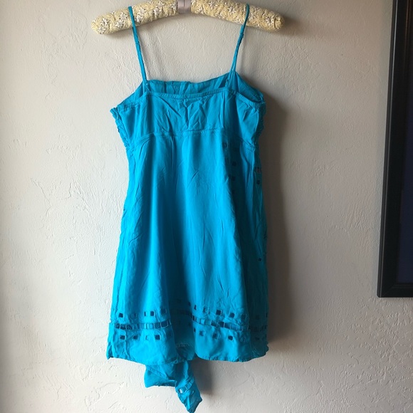 Lost April embroidered dress - Picture 2 of 12